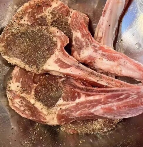 Click to view full screen Inner Mongolian Baby Lamb Tomahawks 3KG photo review
