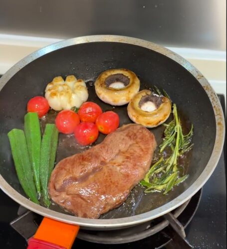 Click to view full screen Australian Grain-Fed Chuck Steak 2KG photo review